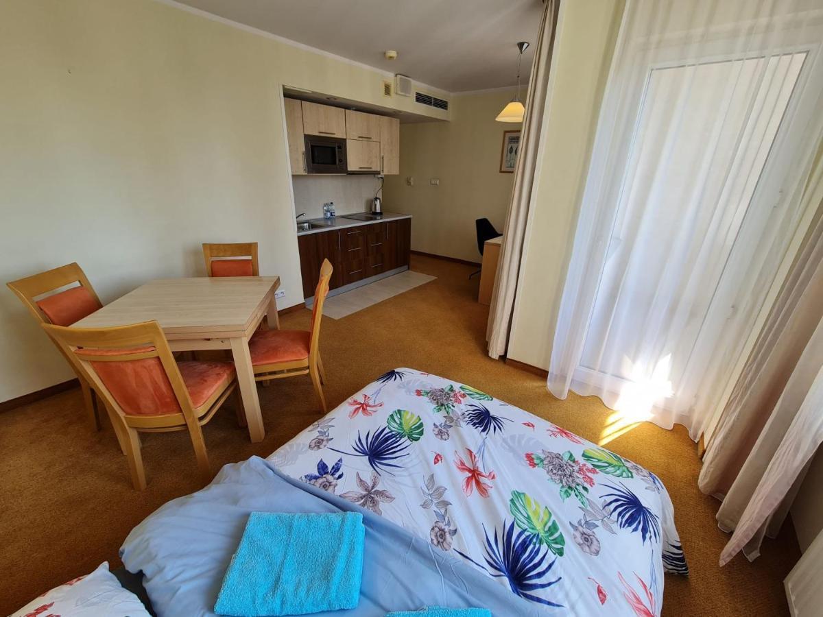 10Q - Z6 Apartament 804 Warsaw Exterior photo
